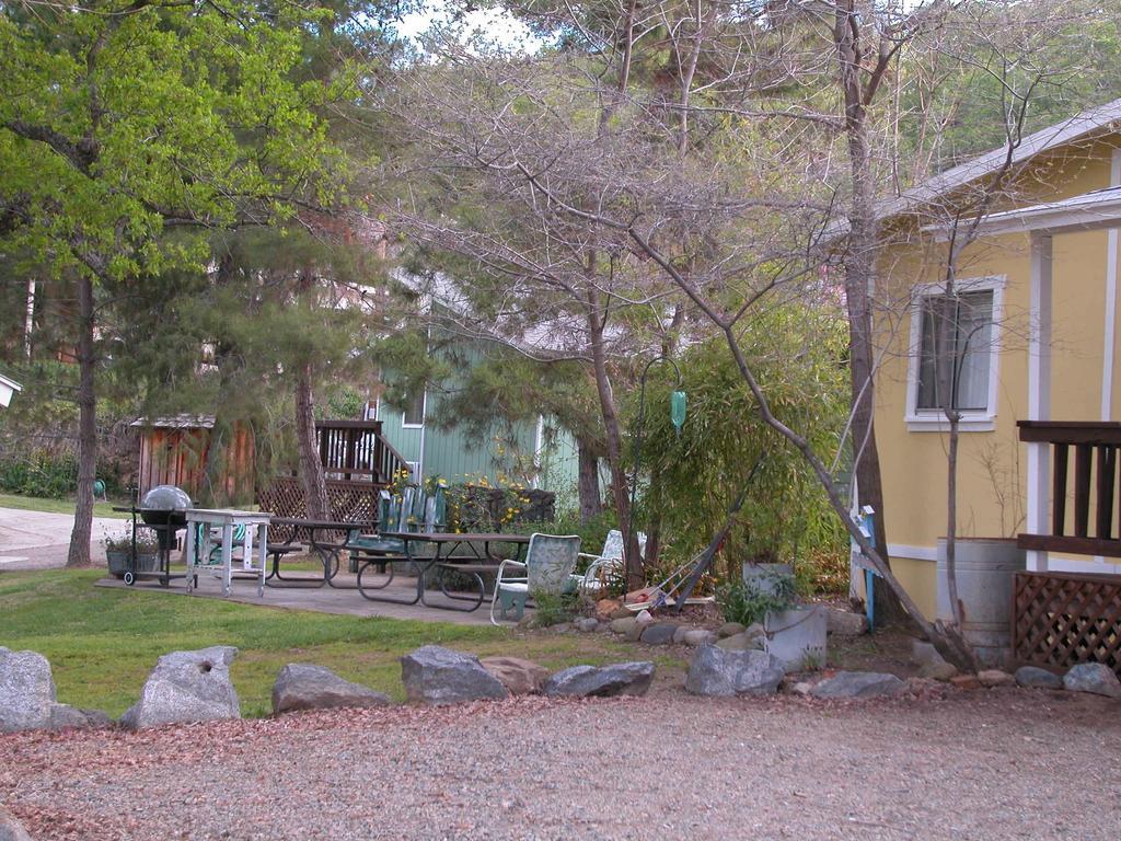 ת'רי ריברס Sequoia Motel מראה חיצוני תמונה